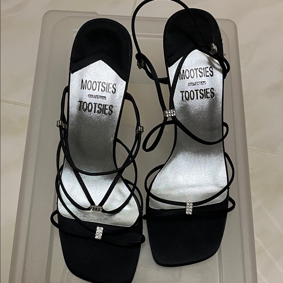 Mootsies Tootsies Elegant Black Heels - Picture 1 of 4